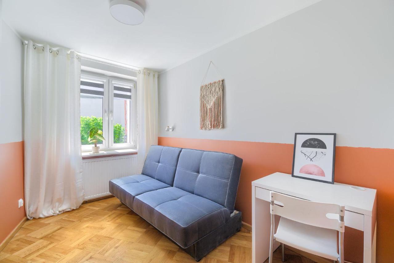 Apartment Family Center Spot *