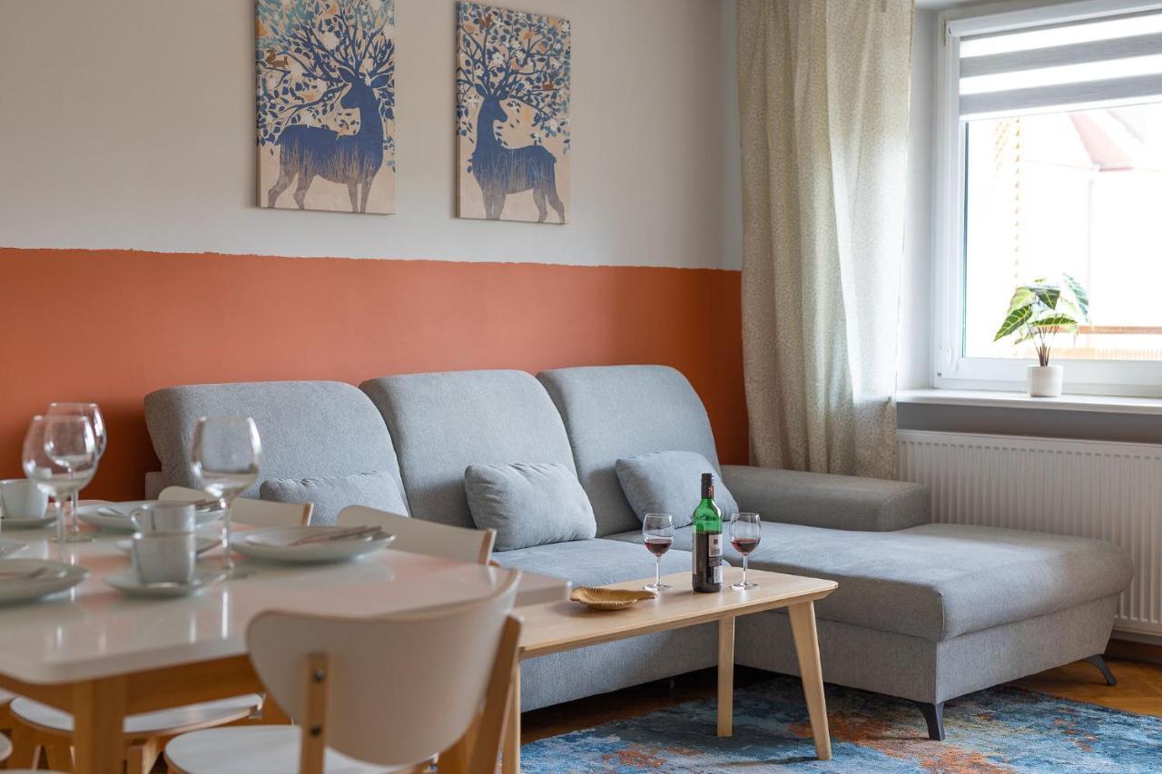 Apartment Family Center Spot *